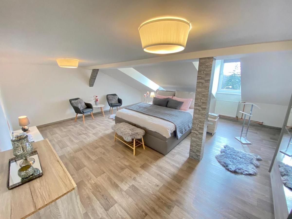 Lili Apartman Apartment Marianske Lazne Exterior photo